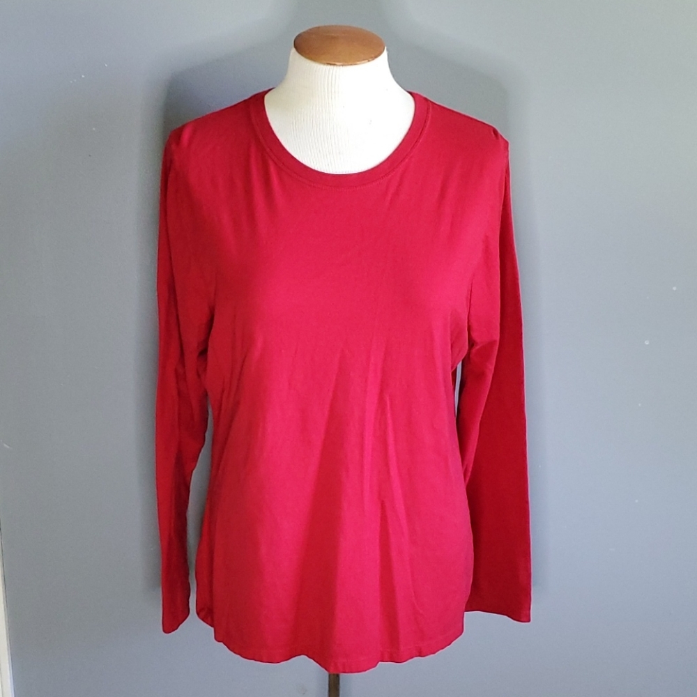 Hanes long-sleeve red cotton tee size XL